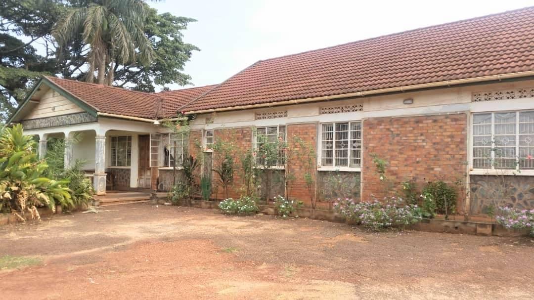 Spacious 3-Bedroom House for Sale in Bukaya, Njeru